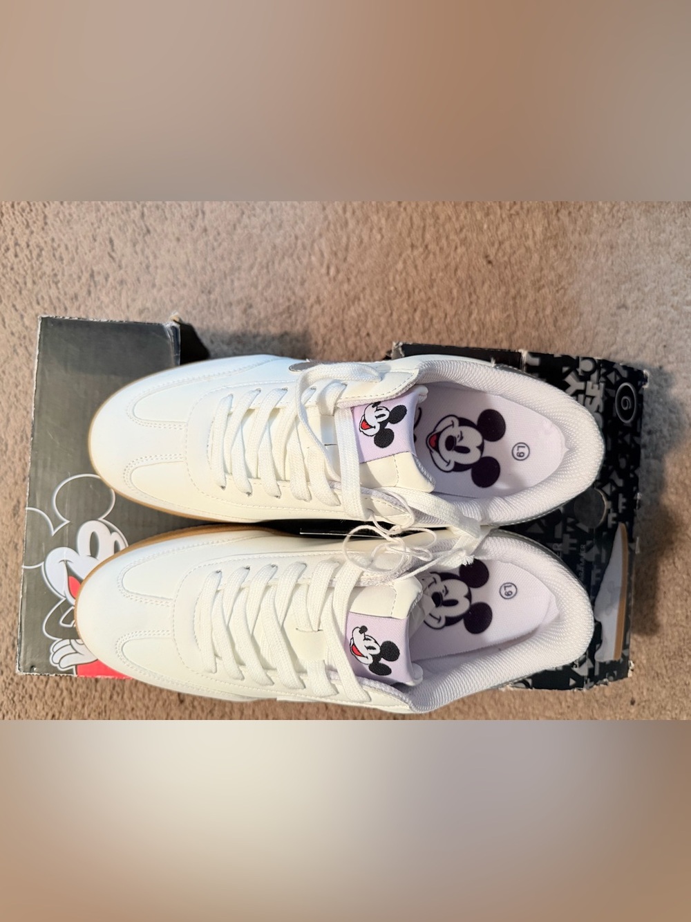 Disney Mickey Mouse Character Court Sneakers Women 9 New in Box